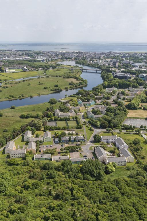 Corrib Village Apartments University Of Galway Dış mekan fotoğraf